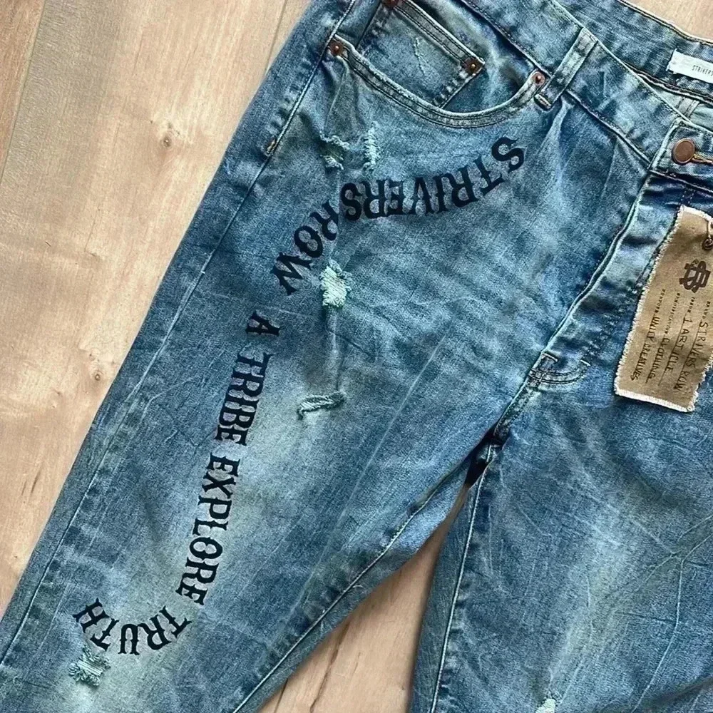 NWT STRIVERS ROW Sugar Maple Distressed Denim Jeans Sugar Maple Mens Sz 40
